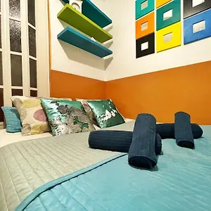 Budget Flat In The Center , Budapest Ungheria