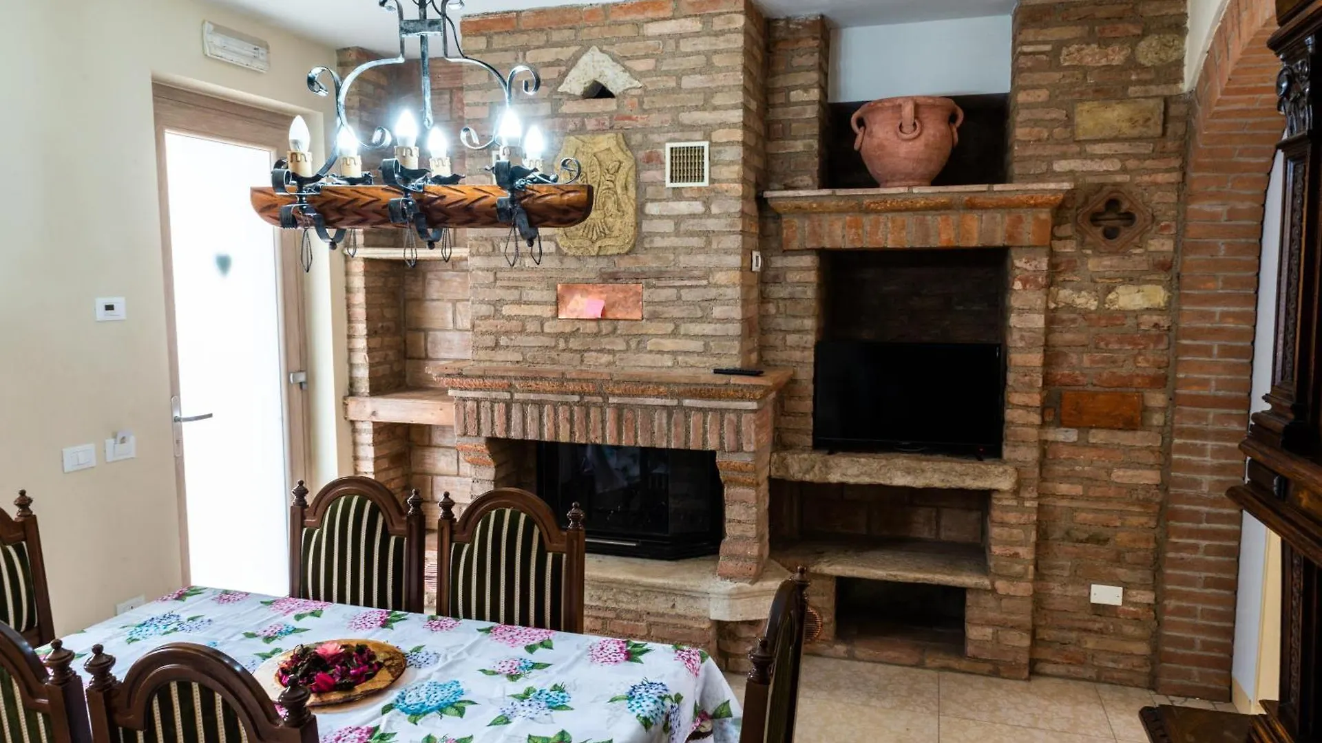 Agriturismo Le Fontanelle Da Valente Montichiari 0*,